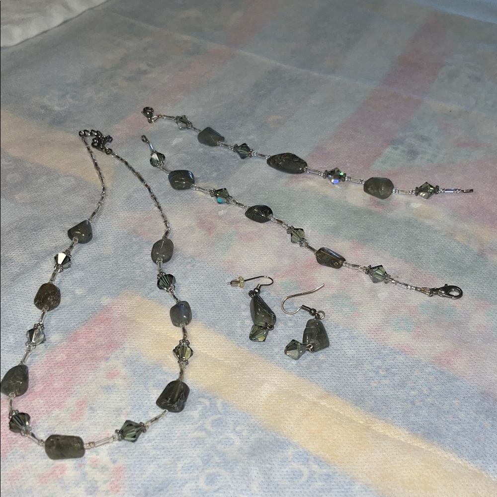 Elegant Gray Green Stone Jewelry Set 1 necklace 2 bracelets , earrings